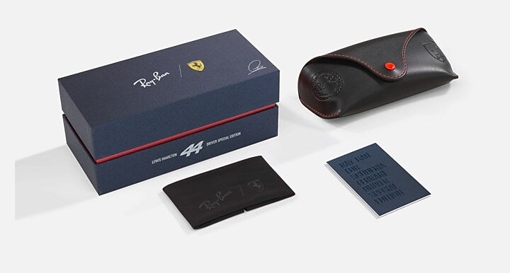 Ray-Ban LEWIS HAMILTON DRIVER SPECIAL EDITION 2026 - SCUDERIA FERRARI COLLECTION Red Trasparent; Red Transparent with Dark Grey Solid Color lenses - Packaging