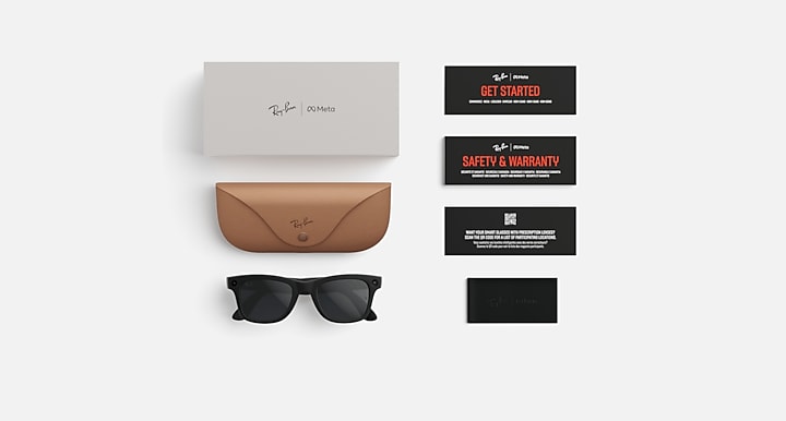 Ray-Ban RAY-BAN META WAYFARER - GEN 2 Cosmic Blue with Clear/Sapphire Transitions® lenses - Packaging